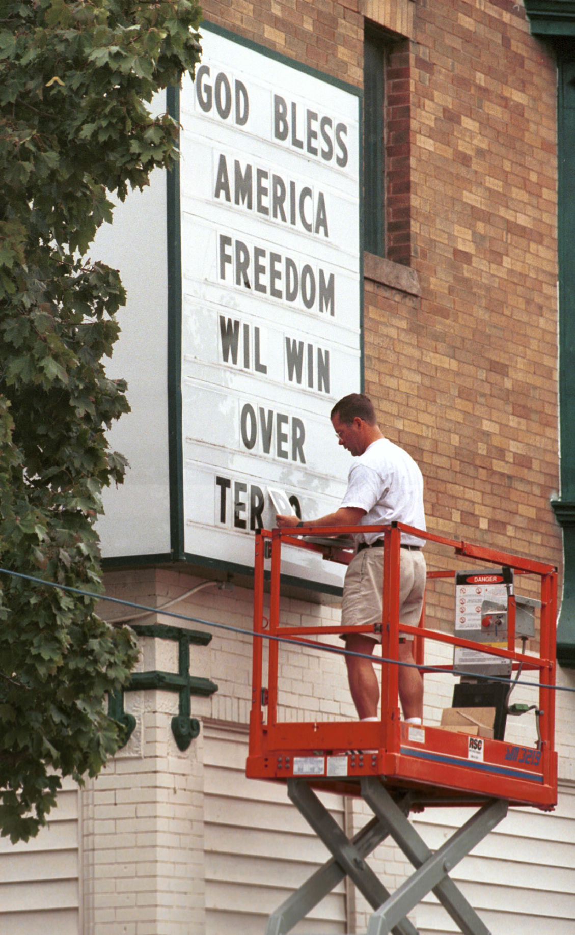 USA sign placement